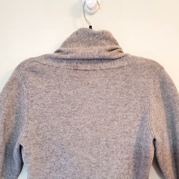 Neiman Marcus Cashmere Sweater - Picture 8 of 9